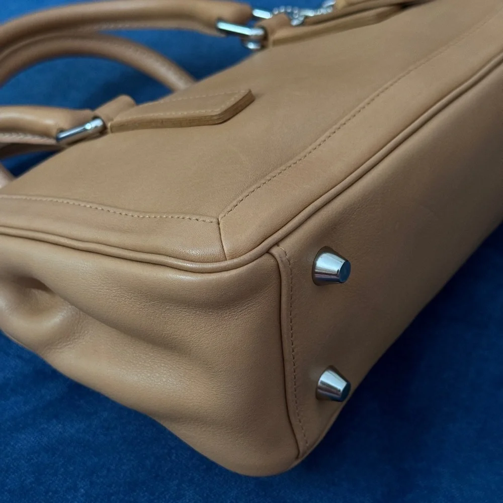 Coach Vintage Bonnie Legacy 9421  Tan/Beige Satchel Bag‎